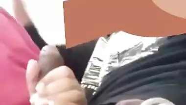 Desi cute girl suck her bf dick