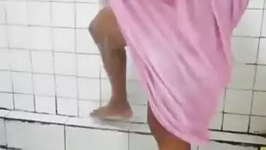 Fat Desi mom doesn't get totally naked washing body in shower sex clip