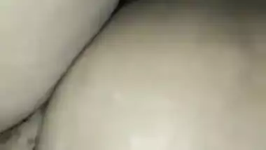 Bhabhi with mehndi hand,fucking