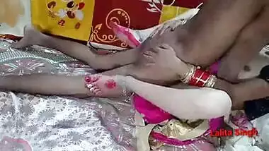 Indian Newly married bhabhi fucking hotel room wedding night sex inyoy
