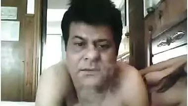 London Based Paki Couple - Movies.