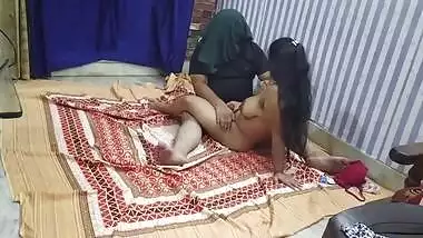 INDIAN COUPLE HOMEMADE VIDEOS LEAKED!