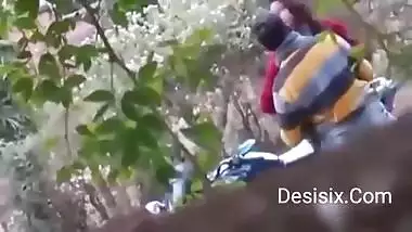 Indian Couple Caught Having Sex On Road