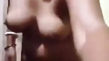 Indian XXX wife making sexy nude video for her husband