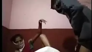 Desi girl fucking in room with lover