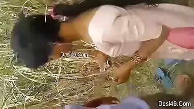 Exclusive- Hot Look Desi Randi Bhabhi Out Door Sex With 2 Customer