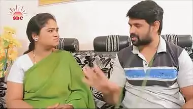 Mallu bbw aunty romances hubby’s friend in kitchen