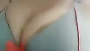 Hot Sexy Hijabi Babe Showing Her Nude Figure