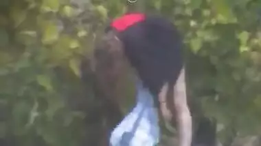 _fuckin_crazy_crackhead_in_he_alley_gets_naked