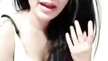 Desi cute girl live on cam video 1