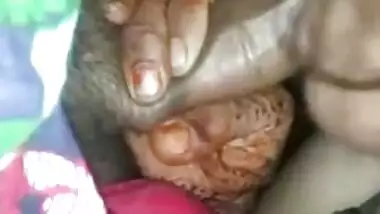 Desi wife makes husband feel good with mouth to XXX facial cumshot