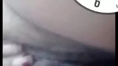 Mast boobs and pussy showing wife on video call