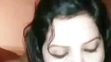 Sexy Pakistani wife blowjob to her husband’s friend