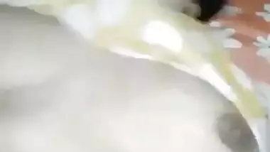 Beautiful bhabhi with mehndi hand fucking