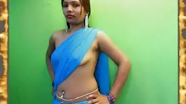 Desi Girl Saree Fashion Photoshoot (Nipples Visible Thought Saree)