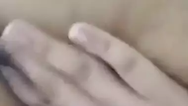 Sexy Desi Girl Showing Her Nude Body