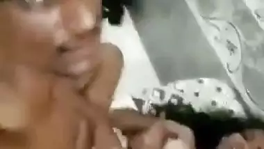 Young guy fucks his GF’s tight pussy in Tamil sex video