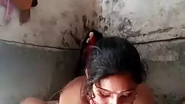 Nude Desi wife washing clothes on selfie cam