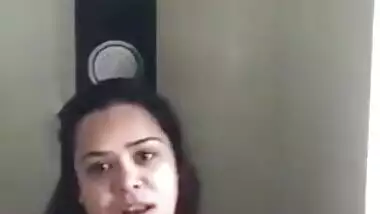 Gorgeous Desi aunty with huge XXX breasts fools around in bathroom